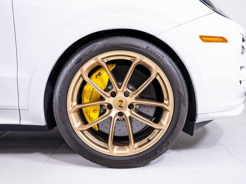 Used 2024 Porsche Cayenne Turbo GT image 12
