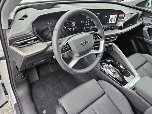 New 2025 Audi Q5 Premium Plus image 9