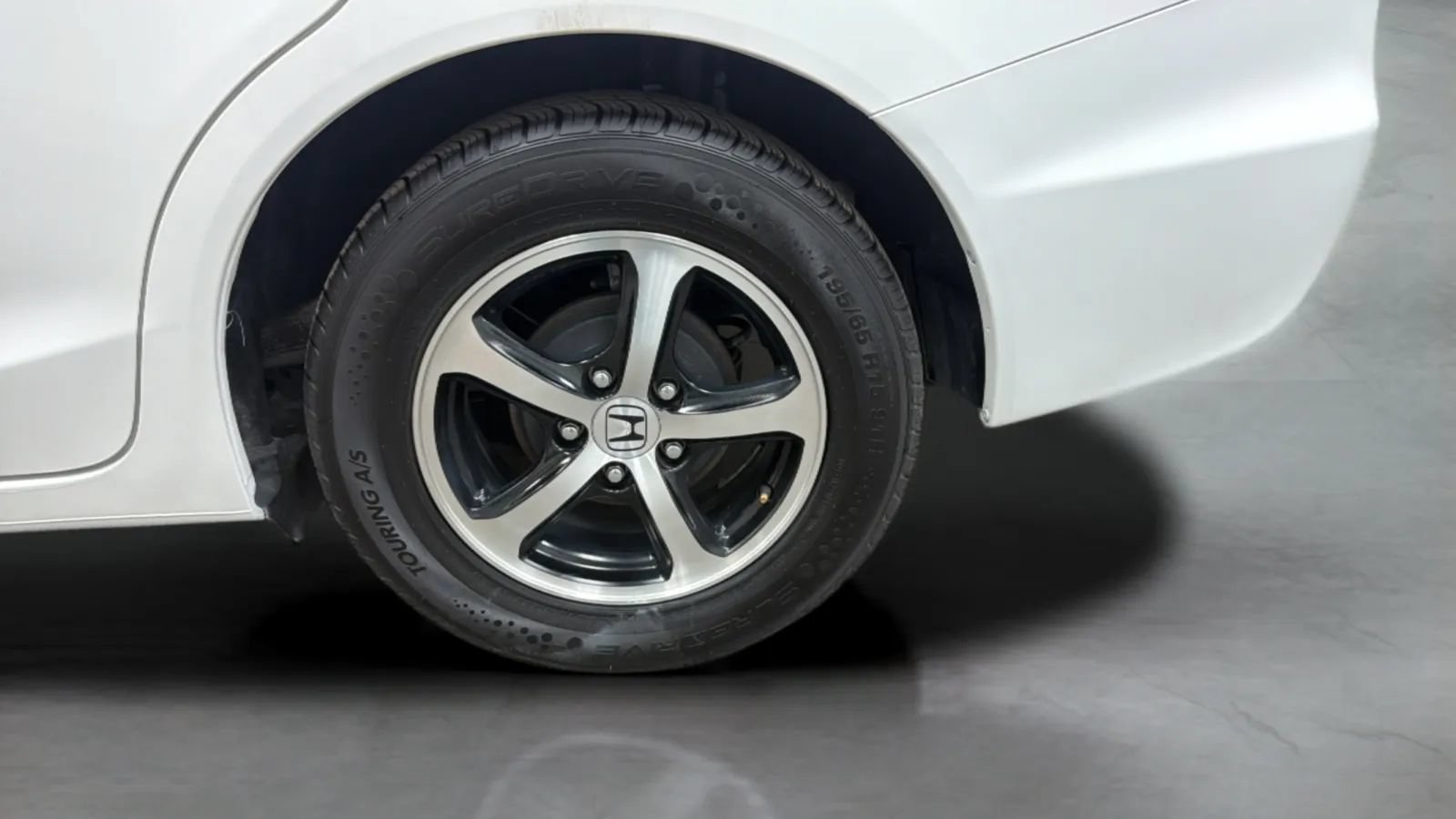 Used 2015 Honda Civic SE image 28