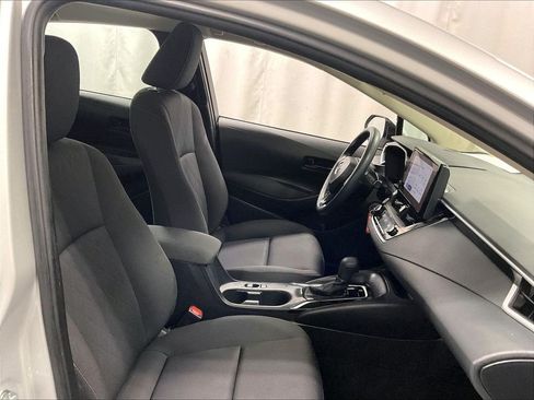 Used 2024 Toyota Corolla LE FWD image 11