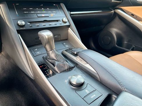 Used 2018 Lexus IS 300 AWD w/ Comfort Package image 17