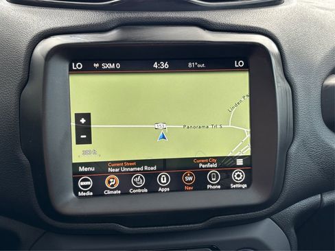 Used 2023 Jeep Renegade Latitude w/ Sun/Sound Group AWD/4WD image 33