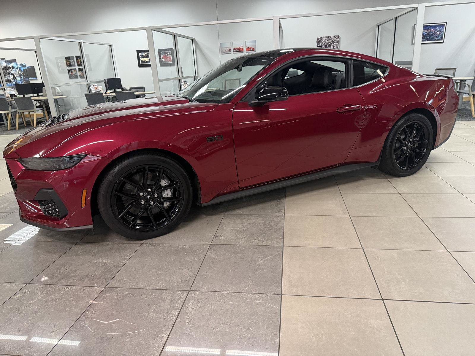 Used 2025 Ford Mustang GT Premium RWD image 1