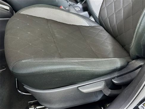 Used 2020 Nissan Kicks S image 15