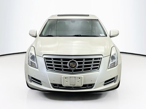 Used 2013 Cadillac XTS Luxury image 2