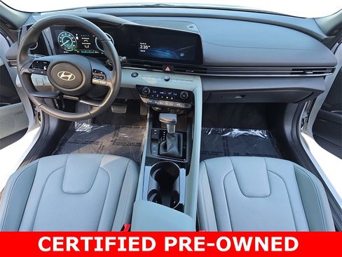 Certified 2025 Hyundai Elantra Limited image 9