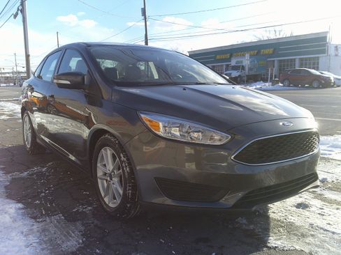 Used 2015 Ford Focus SE image 7