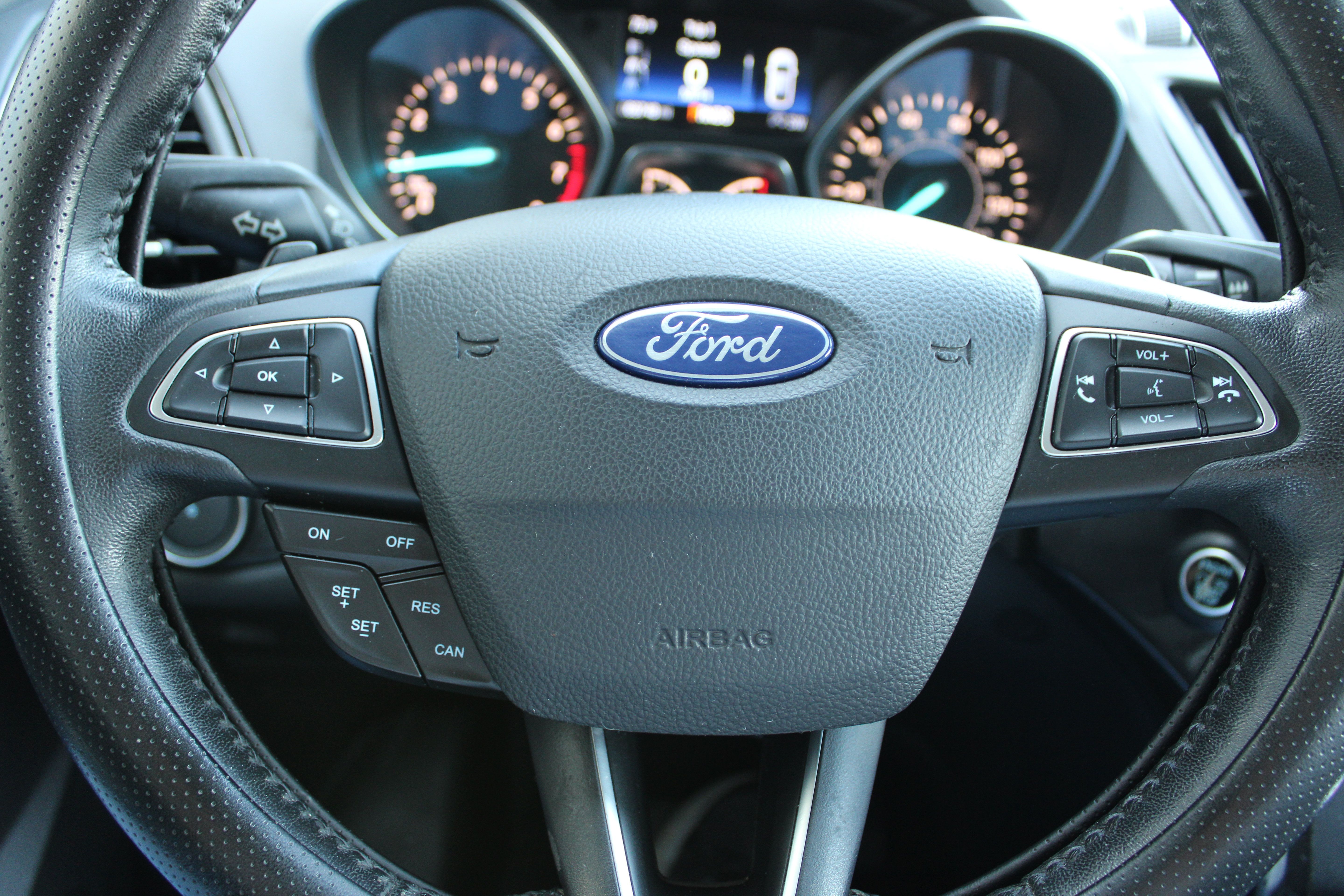 Used 2017 Ford Escape Titanium FWD image 18