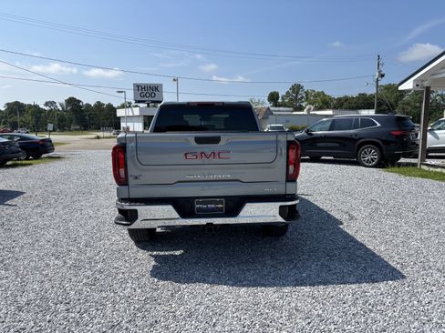 Used 2025 GMC Sierra 1500 SLT RWD image 3