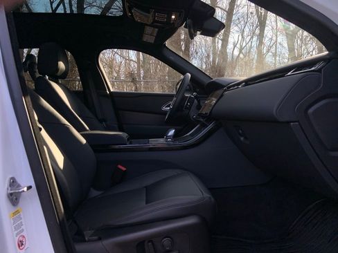 New 2026 Land Rover Range Rover Velar Dynamic SE image 15