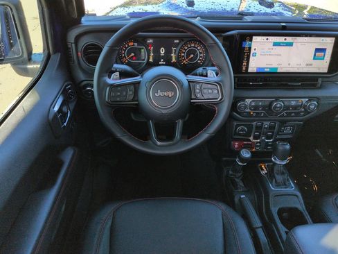 Used 2026 Jeep Wrangler Unlimited Rubicon 392 w/ Quick Order Package 27X Moab AWD/4WD image 16