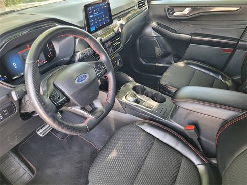 Used 2023 Ford Escape ST-Line image 18