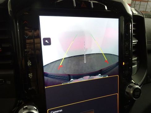 Used 2022 RAM 1500 Laramie image 8