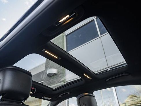 Certified 2022 Mercedes-Benz S 580 4MATIC Sedan image 32