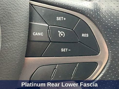 Used 2022 Dodge Durango SXT w/ Anodized Platinum Package AWD/4WD image 31