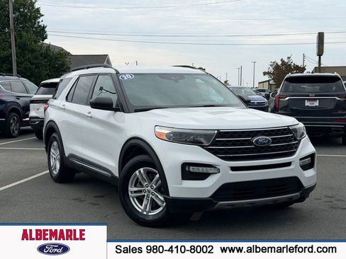 Used 2020 Ford Explorer XLT w/ Equipment Group 202A RWD image 1