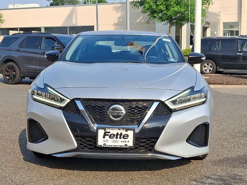 Used 2019 Nissan Maxima 3.5 SV image 2