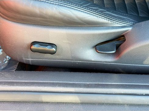 Used 2002 Ford Thunderbird image 19