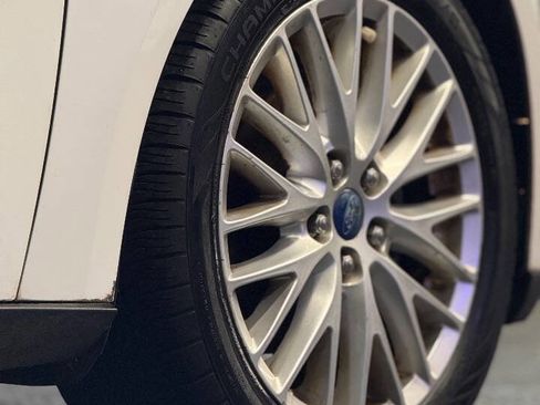 Used 2012 Ford Focus SEL image 17