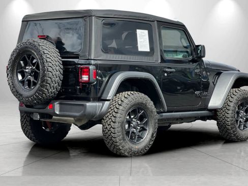 Used 2025 Jeep Wrangler Willys image 2