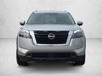 Used 2025 Nissan Pathfinder SV FWD video 2