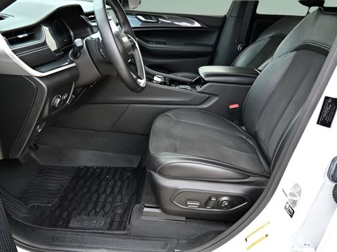 Used 2021 Jeep Grand Cherokee L Laredo AWD/4WD image 20