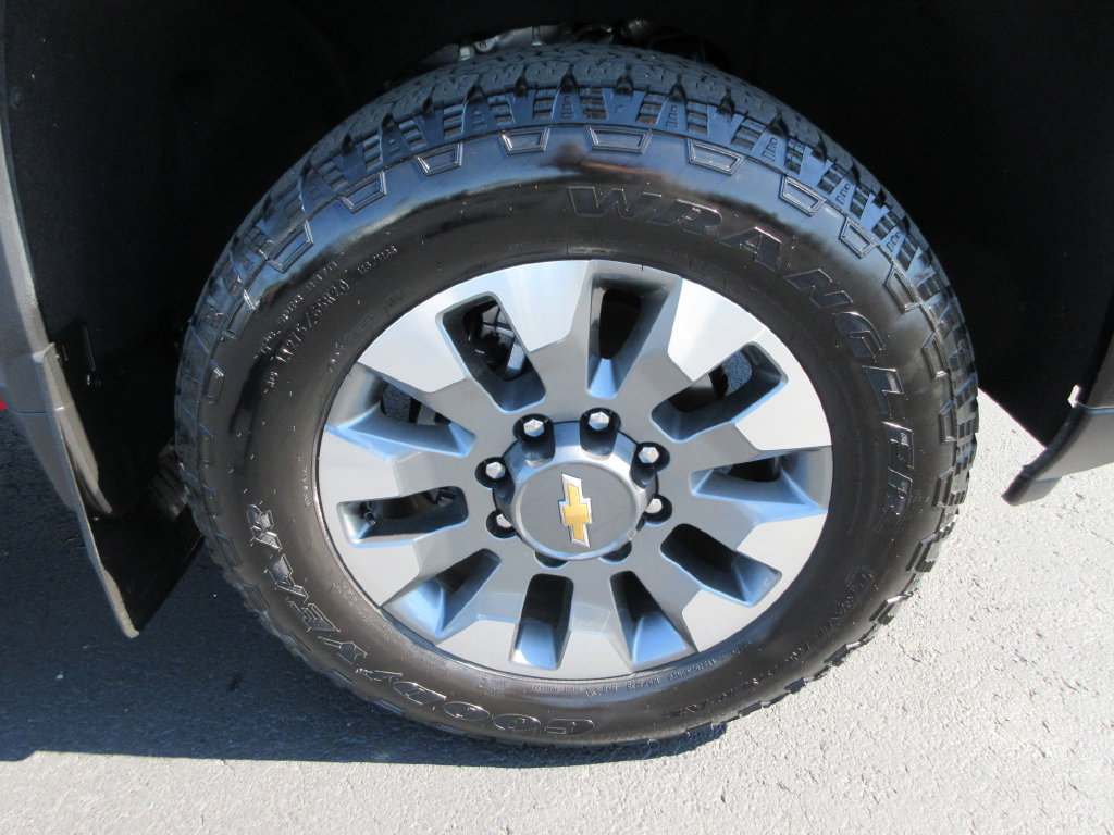 Certified 2024 Chevrolet Silverado 2500 Custom w/ Custom Convenience Package AWD/4WD image 9