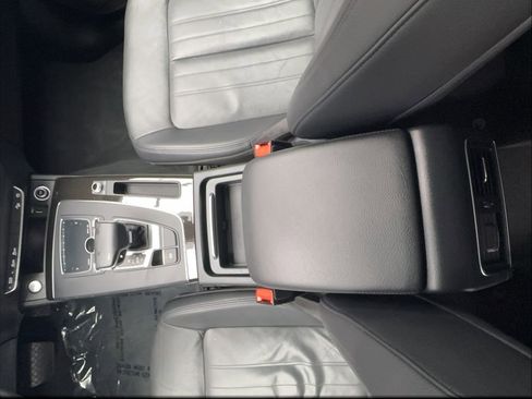 Used 2018 Audi Q5 2.0T Premium AWD/4WD image 38