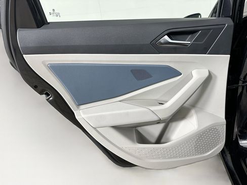 Used 2025 Volkswagen Jetta SE image 25