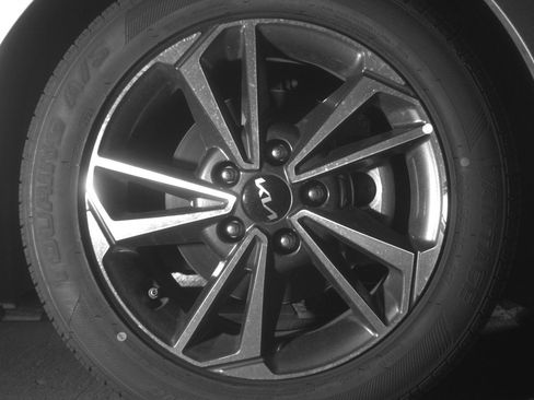 Used 2023 Kia Forte LXS FWD image 13
