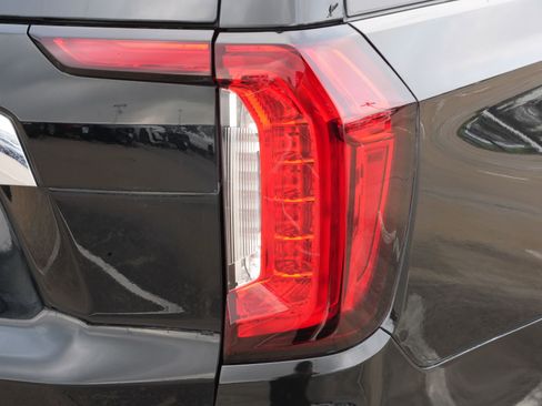 Used 2023 GMC Yukon SLT RWD image 23