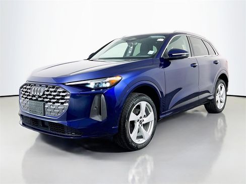 New 2025 Audi Q5 Premium Plus image 3