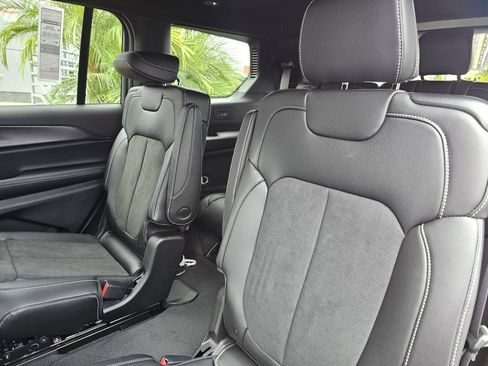 New 2025 Jeep Grand Cherokee L Altitude image 26