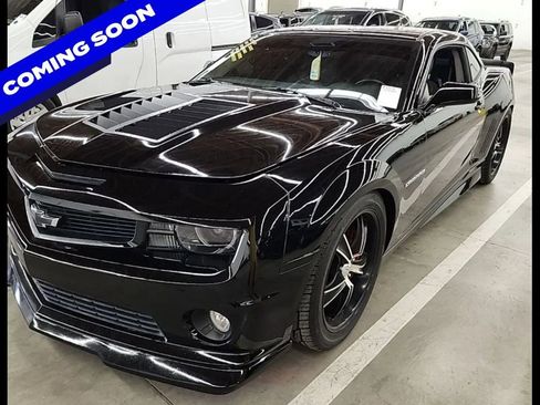 Used 2011 Chevrolet Camaro SS RWD image 1