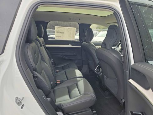 New 2026 Volvo EX90 Ultra image 13