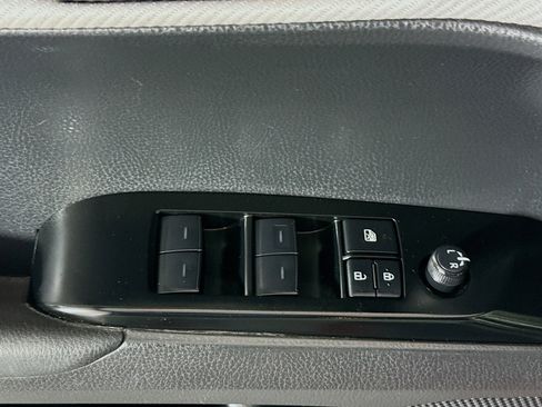 Used 2025 Toyota Camry SE w/ Convenience Package FWD image 24