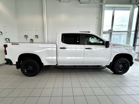 Used 2020 Chevrolet Silverado 1500 LT Trail Boss image 34