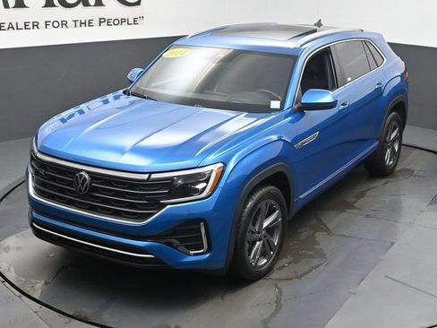 Used 2024 Volkswagen Atlas Cross Sport SEL R-Line AWD/4WD image 46