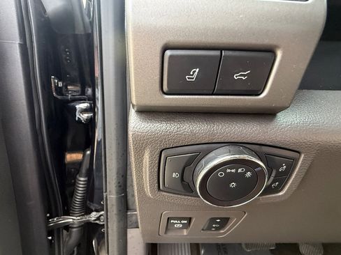 Used 2019 Ford Expedition XLT w/ Equipment Group 202A RWD image 24