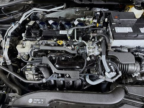 Certified 2024 Toyota Corolla Cross LE image 33