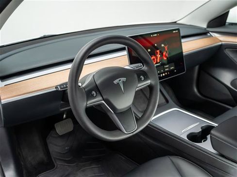 Used 2023 Tesla Model 3 Standard Range RWD image 16