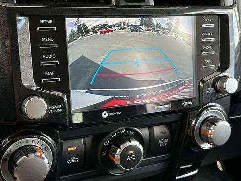 Used 2022 Toyota 4Runner TRD Off-Road Premium AWD/4WD image 19