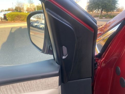 Used 2024 Nissan Murano SV image 12