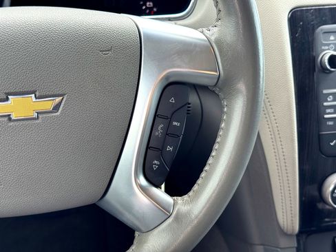 Used 2017 Chevrolet Traverse LT image 25