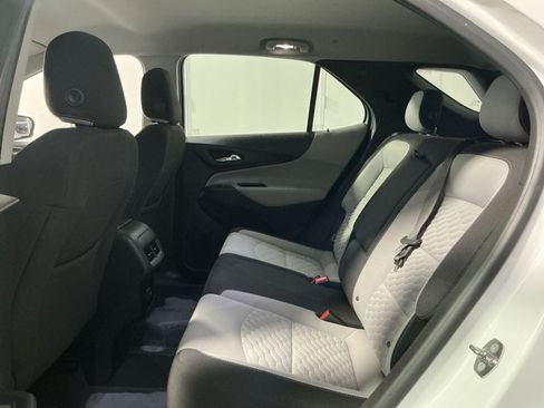 Used 2019 Chevrolet Equinox LS AWD/4WD image 24