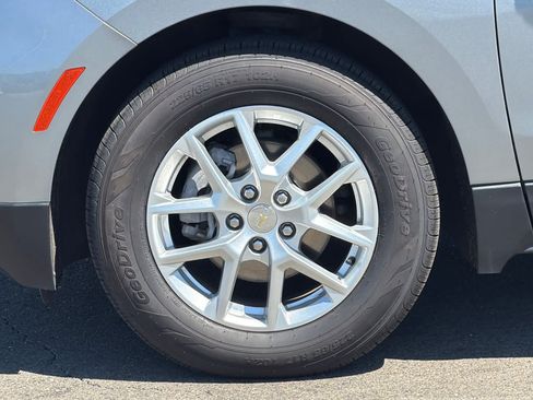 Used 2024 Chevrolet Equinox LT FWD image 31