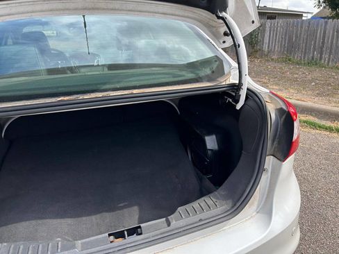 Used 2012 Ford Focus Titanium image 16