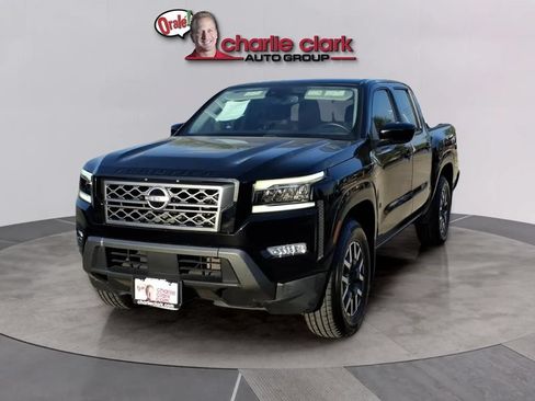 Used 2022 Nissan Frontier SV w/ SV Premium Package RWD image 1