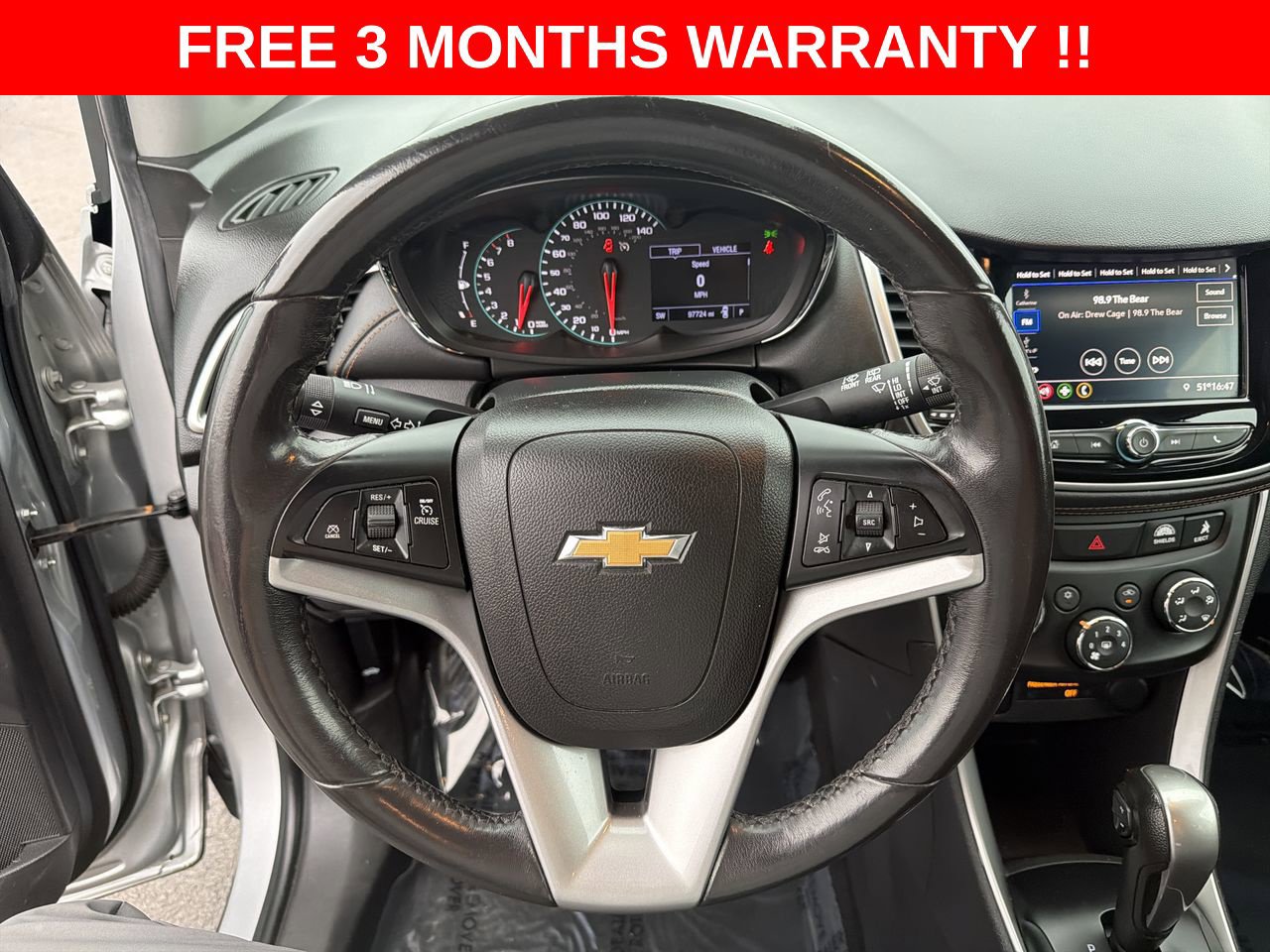 Used 2020 Chevrolet Trax LT w/ LT Convenience Package FWD image 15