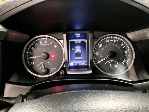 Used 2018 Toyota Tacoma SR5 image 23